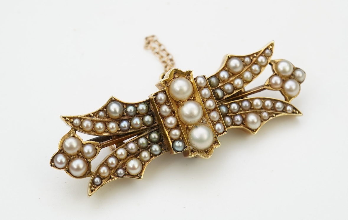 An Edwardian seed pearl brooch, early 20th century